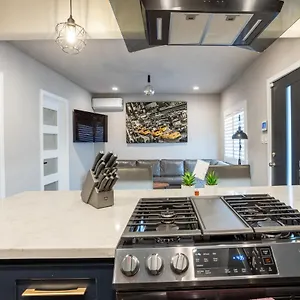  Villa Fam Friendly 2bd 8min From Airport, 4min From Sofi United States