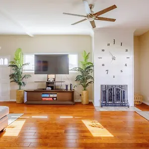  Holiday home Searinity Hideaway United States
